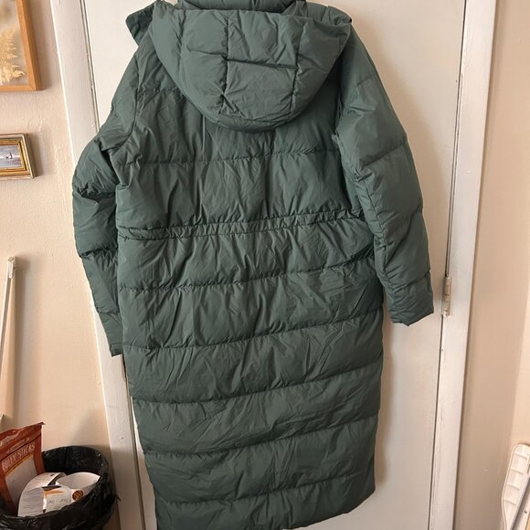 lululemon athletica Green Puffer Coat - Picture 2 of 5